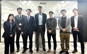 【国際共同研究】OUR本社へイエール大学Y-RISE モバラク教授来社　日本で活躍する人材へのインタビュー実施